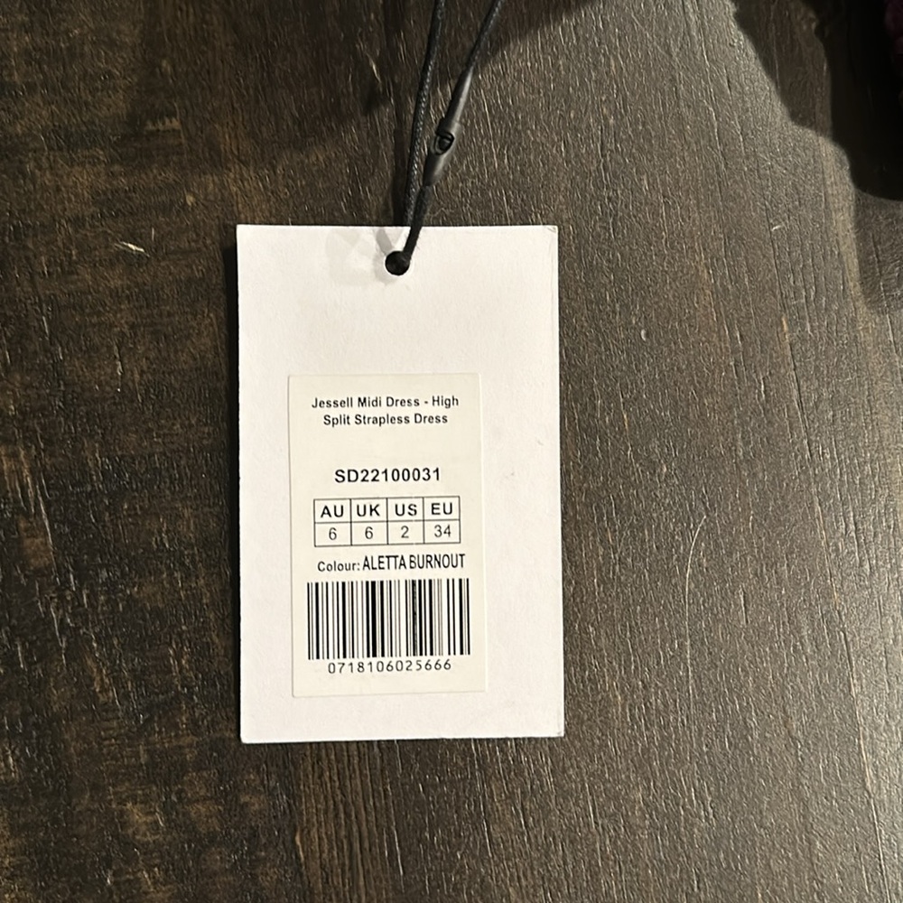 Showpo strapless midi dress NWT - Picture 3 of 5